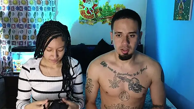 Snapshot of tony_and_sophia chatting on 12/01/25, 11:11 tony and sophia online show from 12/01/25, 11:11