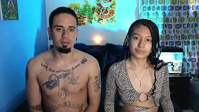 Snapshot of tony_and_sophia chatting on 12/02/25, 11:12 tony and sophia online show from 12/02/25, 11:12