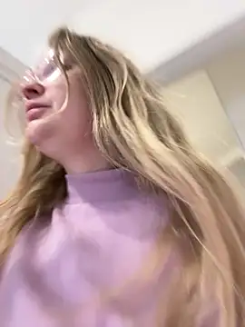 Teya moon  online show from 03/30/26, 05:14