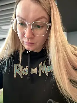 Snapshot of Teya_moon_ chatting on 01/26/25, 11:50 Teya moon  online show from 01/26/25, 11:50