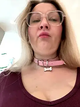 Teya moon  online show from 01/08/26, 10:21