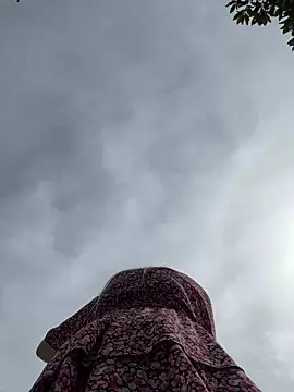 Teya moon  online show from 04/02/26, 10:00