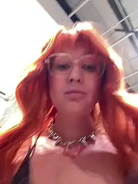 Snapshot of Teya_moon_ chatting on 07/15/26, 10:33 Teya moon online show from 07/15/26, 10:33
