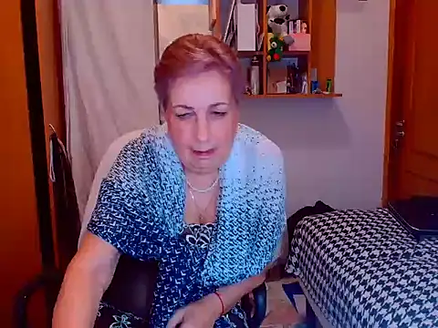 Snapshot of Victoria5643 chatting on 02/16/25, 03:59 Victoria5643 online show from 02/16/25, 03:59