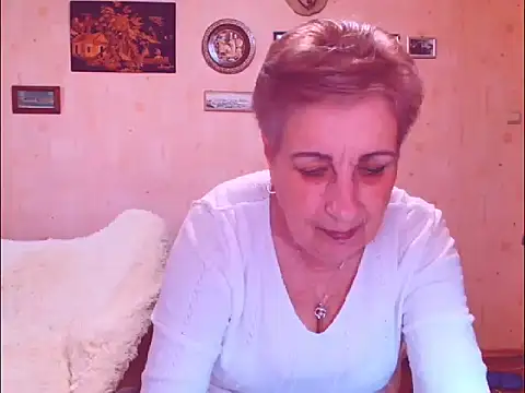 Snapshot of Victoria5643 chatting on 04/05/26, 03:30 Victoria5643 online show from 04/05/26, 03:30