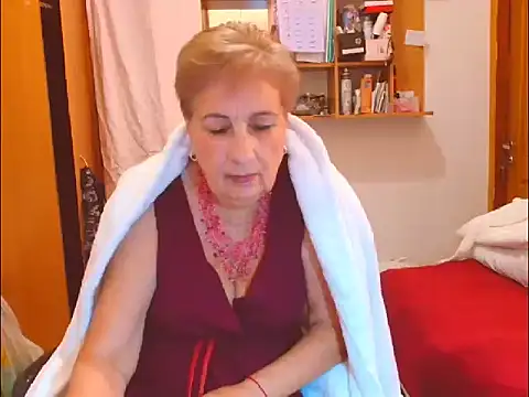Snapshot of Victoria5643 chatting on 10/01/25, 05:39 Victoria5643 online show from 10/01/25, 05:39
