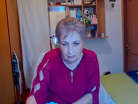 Snapshot of Victoria5643 chatting on 02/26/25, 06:48 Victoria5643 online show from 02/26/25, 06:48