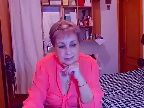 Snapshot of Victoria5643 chatting on 03/15/25, 11:39 Victoria5643 online show from 03/15/25, 11:39