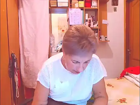 Snapshot of Victoria5643 chatting on 09/15/25, 07:25 Victoria5643 online show from 09/15/25, 07:25