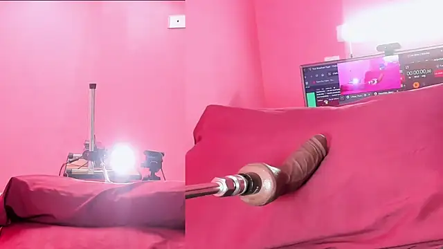 Snapshot of Criistal_Thompson chatting on 02/10/25, 08:00 Criistal Thompson online show from 02/10/25, 08:00