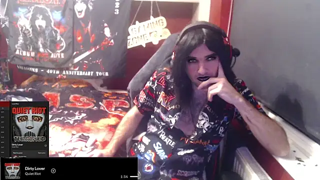 Rocker Assassin66630 online show from 12/15/25, 06:47