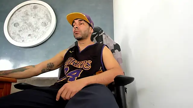 Bryan Bronx online show from 10/29/25, 02:27