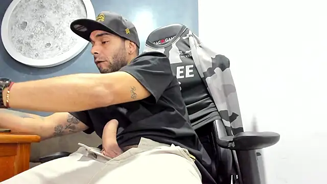 Bryan Bronx online show from 10/25/25, 02:11