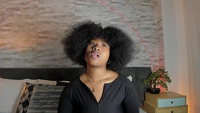 Anneth  M online show from 11/25/25, 07:36