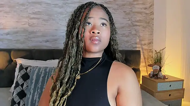 Snapshot of Anneth__M chatting on 07/17/26, 07:44 Anneth M online show from 07/17/26, 07:44