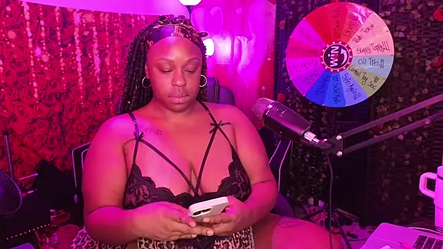 Snapshot of cheriserozequeen chatting on 05/30/26, 01:45 cheriserozequeen online show from 05/30/26, 01:45