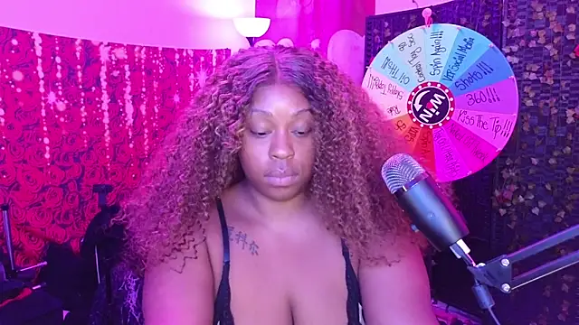 Snapshot of cheriserozequeen chatting on 06/03/26, 05:50 cheriserozequeen online show from 06/03/26, 05:50