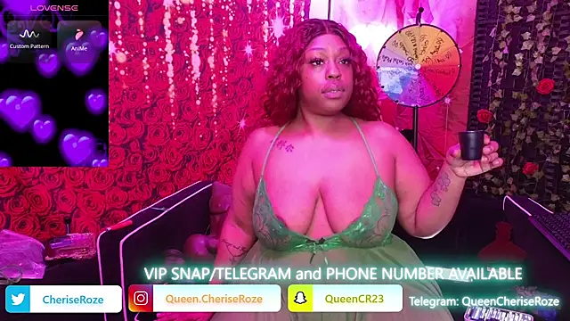 Snapshot of cheriserozequeen chatting on 03/18/25, 12:08 cheriserozequeen online show from 03/18/25, 12:08