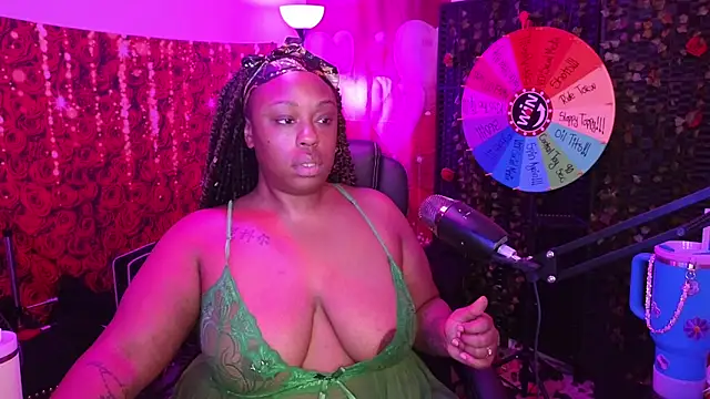 Snapshot of cheriserozequeen chatting on 05/28/26, 05:08 cheriserozequeen online show from 05/28/26, 05:08