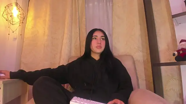 Snapshot of Chanttall_ chatting on 12/03/24, 03:15 Chanttall online show from 12/03/24, 03:15