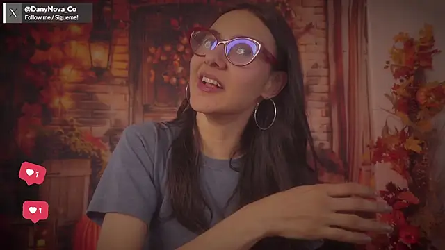 Snapshot of DanyNova_Co chatting on 09/23/25, 09:11 DanyNova Co online show from 09/23/25, 09:11