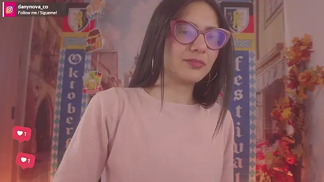 Snapshot of DanyNova_Co chatting on 09/26/25, 09:10 DanyNova Co online show from 09/26/25, 09:10