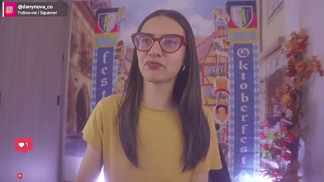 Snapshot of DanyNova_Co chatting on 09/27/25, 09:10 DanyNova Co online show from 09/27/25, 09:10