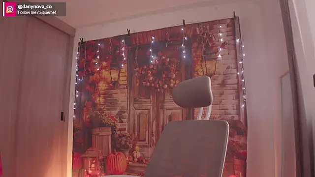 Snapshot of DanyNova_Co chatting on 11/16/25, 09:08 DanyNova Co online show from 11/16/25, 09:08