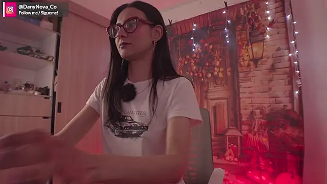 Snapshot of DanyNova_Co chatting on 11/09/25, 09:19 DanyNova Co online show from 11/09/25, 09:19