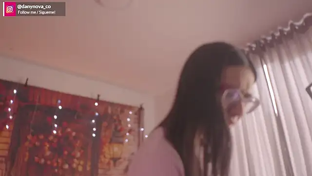 Snapshot of DanyNova_Co chatting on 11/23/25, 09:14 DanyNova Co online show from 11/23/25, 09:14