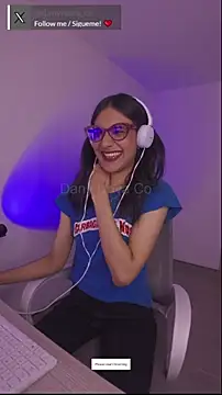 Snapshot of DanyNova_Co chatting on 03/20/25, 07:46 DanyNova Co online show from 03/20/25, 07:46