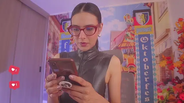 Snapshot of DanyNova_Co chatting on 09/29/25, 09:09 DanyNova Co online show from 09/29/25, 09:09