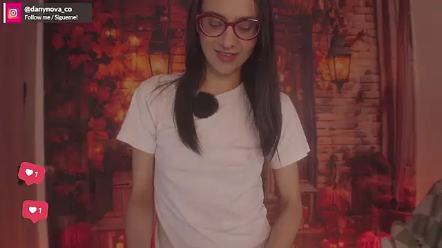 Snapshot of DanyNova_Co chatting on 09/20/25, 09:09 DanyNova Co online show from 09/20/25, 09:09