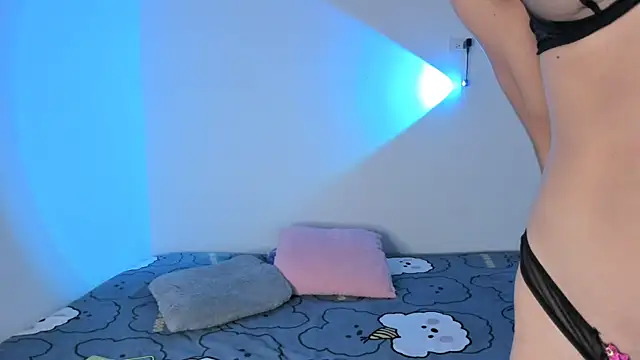 thamara26 online show from 10/30/25, 01:37