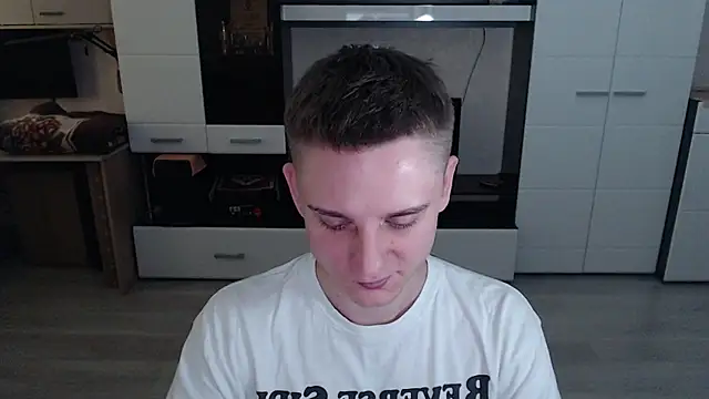 angryzan online show from 10/07/25, 08:26