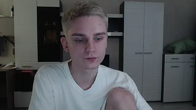 angryzan online show from 02/21/25, 07:45