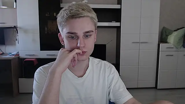 angryzan online show from 03/10/25, 10:50