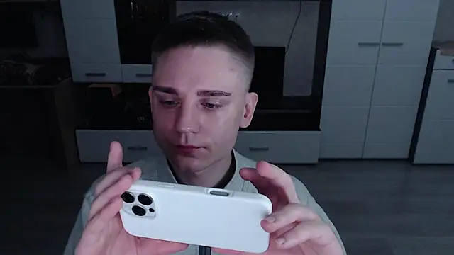 angryzan online show from 10/23/25, 04:22