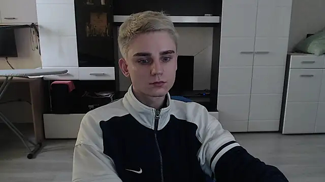 angryzan online show from 03/03/25, 08:51