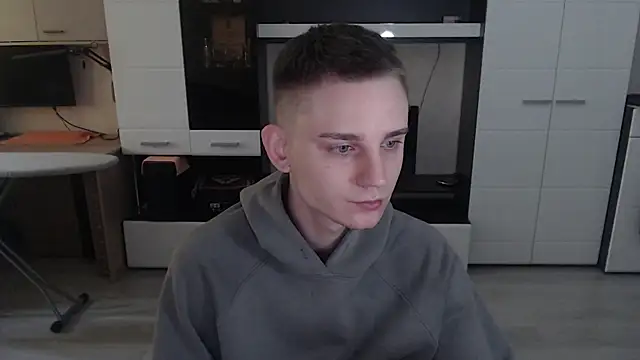 angryzan online show from 10/03/25, 04:47