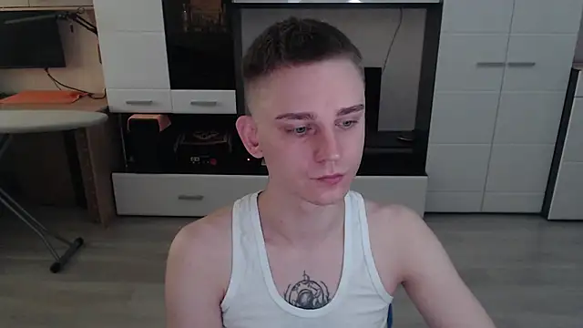 angryzan online show from 10/02/25, 04:49