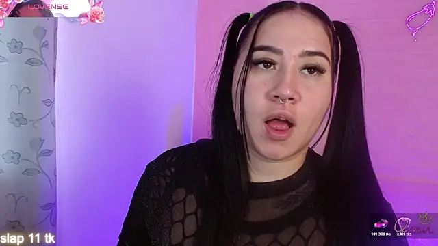 Snapshot of _hooly chatting on 03/28/26, 05:58 hooly online show from 03/28/26, 05:58