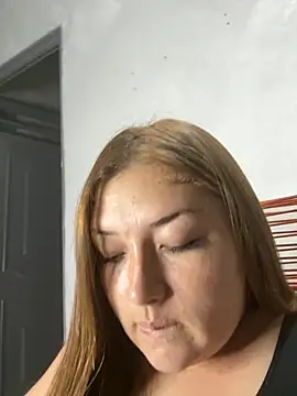 Snapshot of Sofia_Queen17 chatting on 10/12/25, 11:17 Sofia Queen17 online show from 10/12/25, 11:17