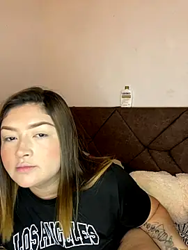 Snapshot of Sofia_Queen17 chatting on 09/14/25, 10:48 Sofia Queen17 online show from 09/14/25, 10:48