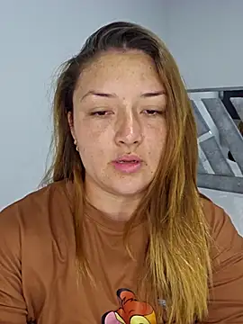 Snapshot of Sofia_Queen17 chatting on 09/20/25, 03:33 Sofia Queen17 online show from 09/20/25, 03:33