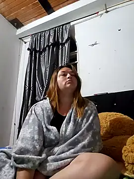 Snapshot of Sofia_Queen17 chatting on 03/07/25, 10:35 Sofia Queen17 online show from 03/07/25, 10:35