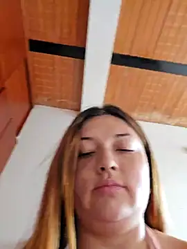 Snapshot of Sofia_Queen17 chatting on 02/09/25, 10:20 Sofia Queen17 online show from 02/09/25, 10:20