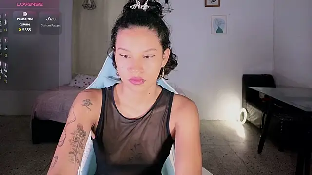 Peggy Funn online show from 10/02/25, 02:15