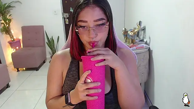 littleangel1 m online show from 02/04/25, 10:02