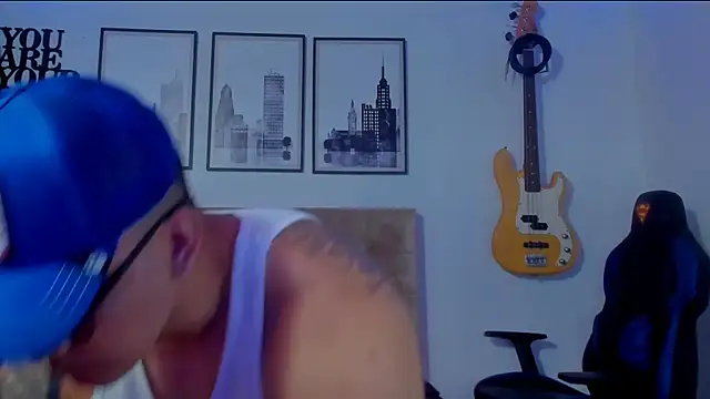 Snapshot of seancarreraa chatting on 11/10/25, 04:34 seancarreraa online show from 11/10/25, 04:34